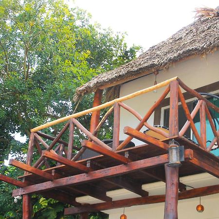 Hotel Pancho Villas Bacalar - Free Bikes And Paddles Bagian luar foto
