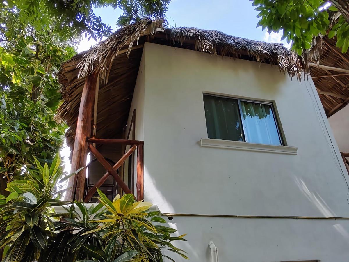 Hotel Pancho Villas Bacalar - Free Bikes And Paddles Bagian luar foto